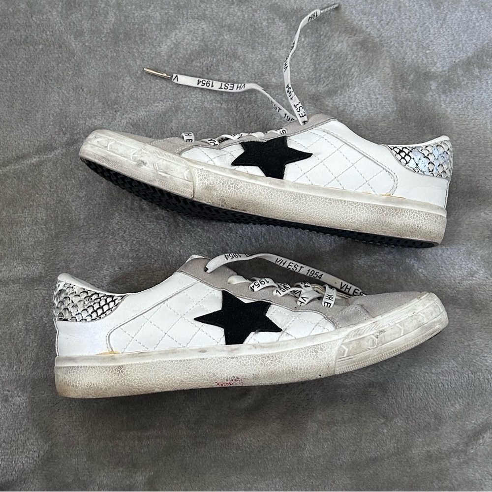 VTG Havana Quilted Kate Snake Star Sneakers Women’s 7.5 white gray black casual